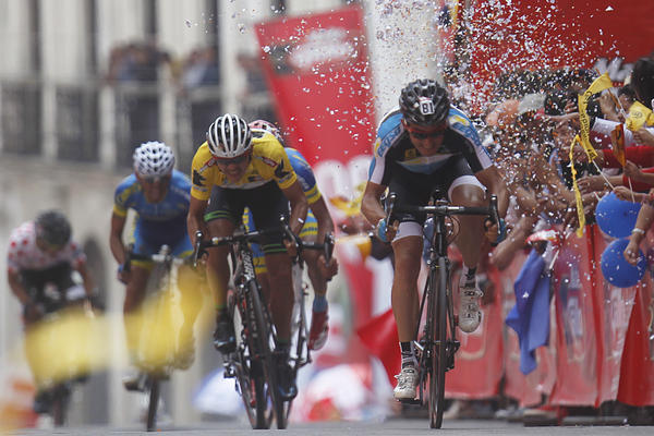 Oscar Sevilla en el ingreso a Quetzaltenango. (Foto Prensa Libre: Eduardo González)