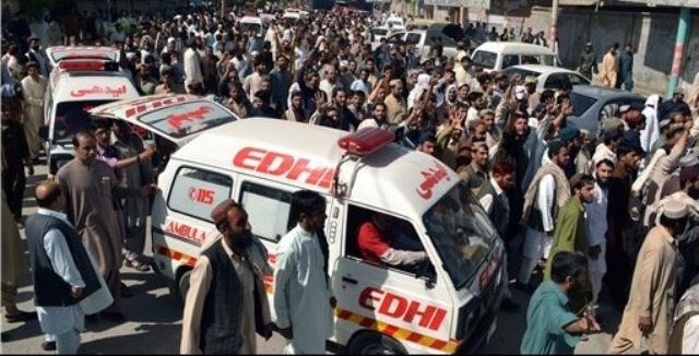 Atentado contra centro antipolio deja 15 muertos en Pakistán