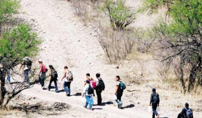 El 99 por ciento de los migranteys guatemaltecos viaja hacia Estados Unidos por el desierto. (Foto Prensa Libre: Hemeroteca PL)
