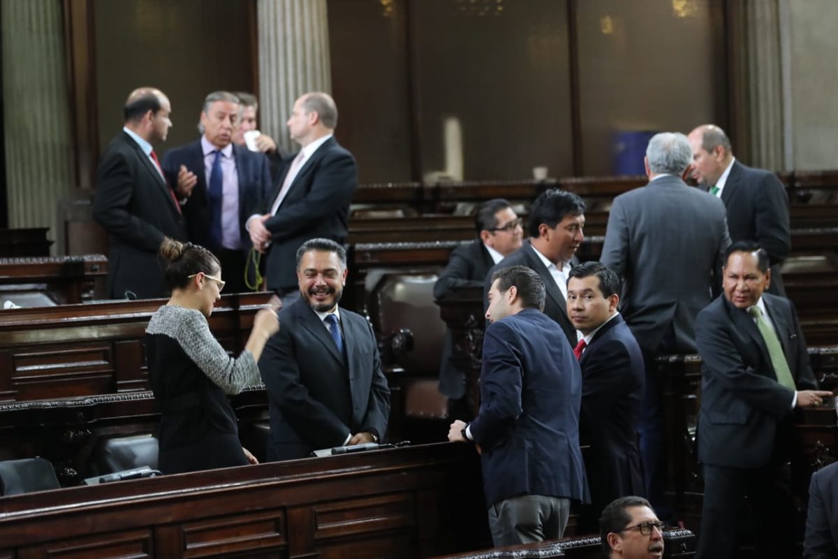 Los diputados no conocieron la solicitud de ampliación de estado de Calamidad. (Foto Prensa Libre: Érick Ávila)