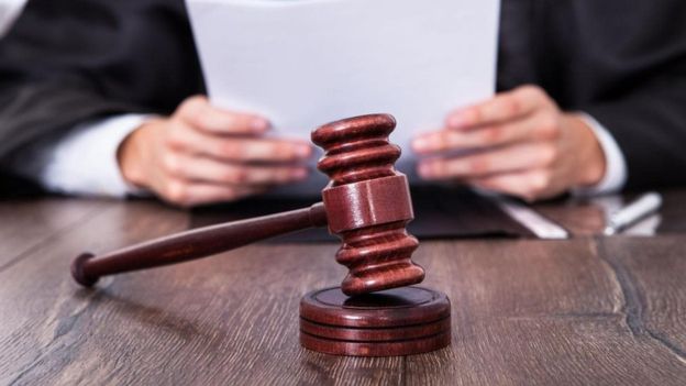 Cuando los jueves y los jurados consideran un veredicto, las explicaciones científicas sobre la conducta de un criminal pueden tener poco o ningún efecto. GETTY IMAGES