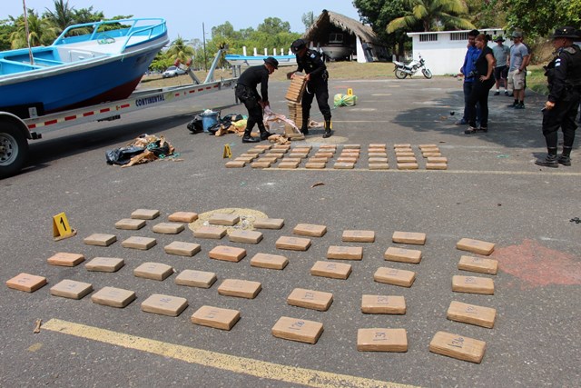 Autoridades guatemaltecas incautaron 160 kilos de cocaína el pasado 25 de mayo en las costas del Pacífico. (Foto Prensa Libre: Hemeroteca PL)