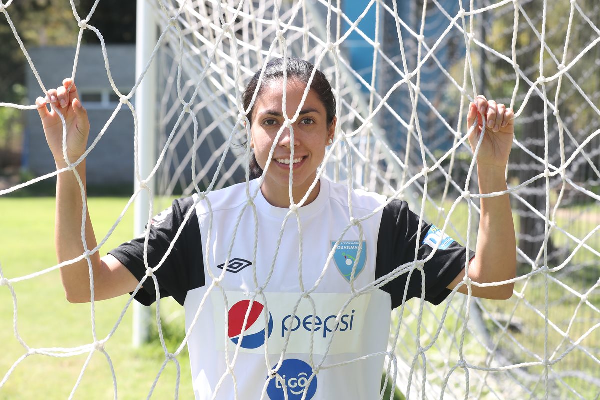 Ana Lucía Martínez, es la figura de la Selección Femenina de Guatemala. (Foto Prensa Libre: Edwin Fajardo)