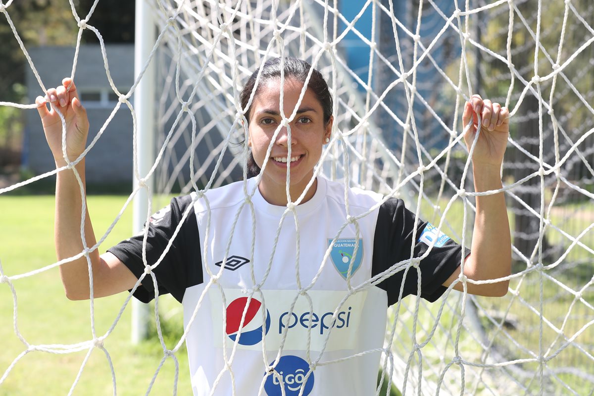 Ana Lucía Martínez, es la figura de la Selección Femenina de Guatemala. (Foto Prensa Libre: Edwin Fajardo)