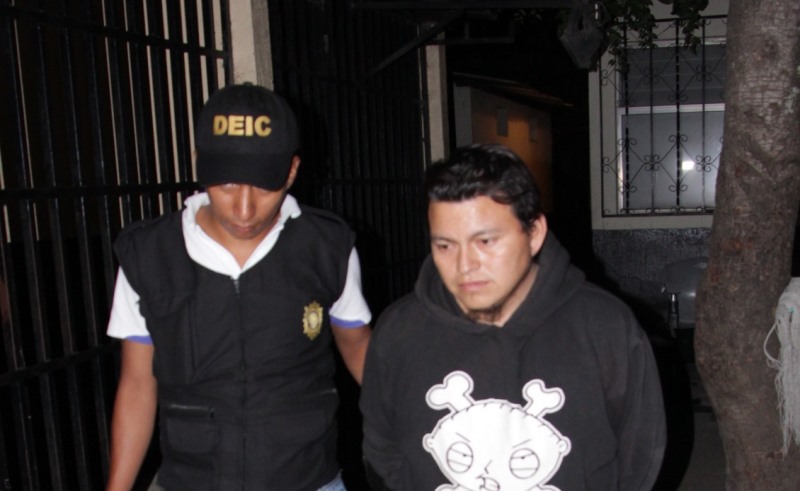 Maximiliano Tocay Culajay fue detenido en Villa Nueva. (Foto Prensa Libre: PNC)