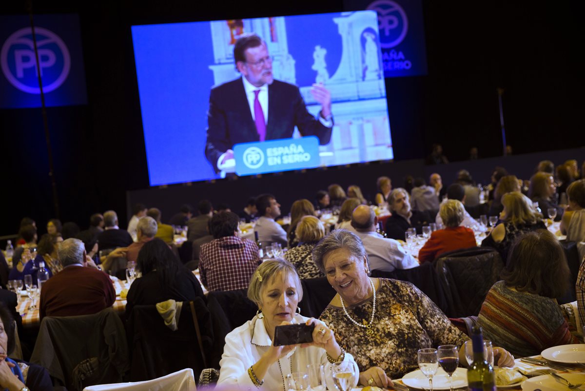 Los españoles acudirán a las urnas este domingo. (Foto Prensa Libre: AP).