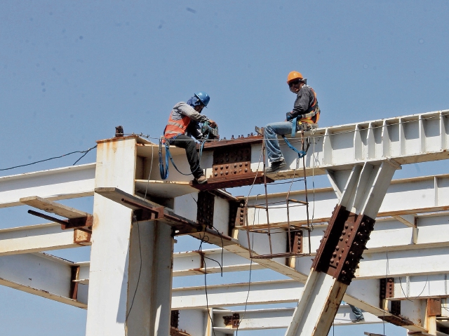 La construcción enfrenta problemas para dar vida a diversos proyectos.
