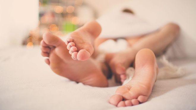 Los británicos con edades comprendidas entre 16 y 44 años practican sexo menos de 5 veces al mes en promedio. ALEKSANDAR NAKIC