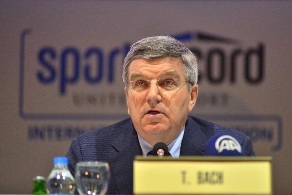 Thomas Bach presidente del Comité Olímpico Internacional da a conocer los detalles para acelerar los preparativos. (Foto Prensa Libre: AFP)