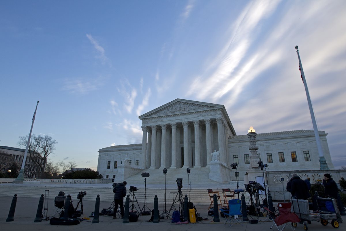 Vista general de la Corte Suprema de EE. UU. donde se debate el tema del uso de las redes sociales. (Foto Prensa Libre: AP).
