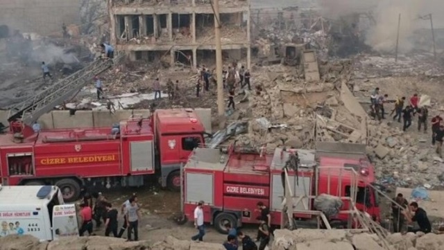 Atentado con camión bomba en Turquía deja varios muertos. (Foto Prensa Libre: EFE)