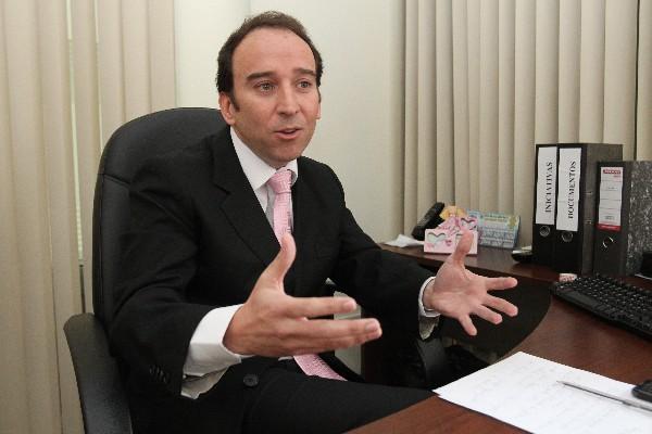 Jorge de   León, procurador de DD. HH. (Foto Prensa Libre: Archivo)