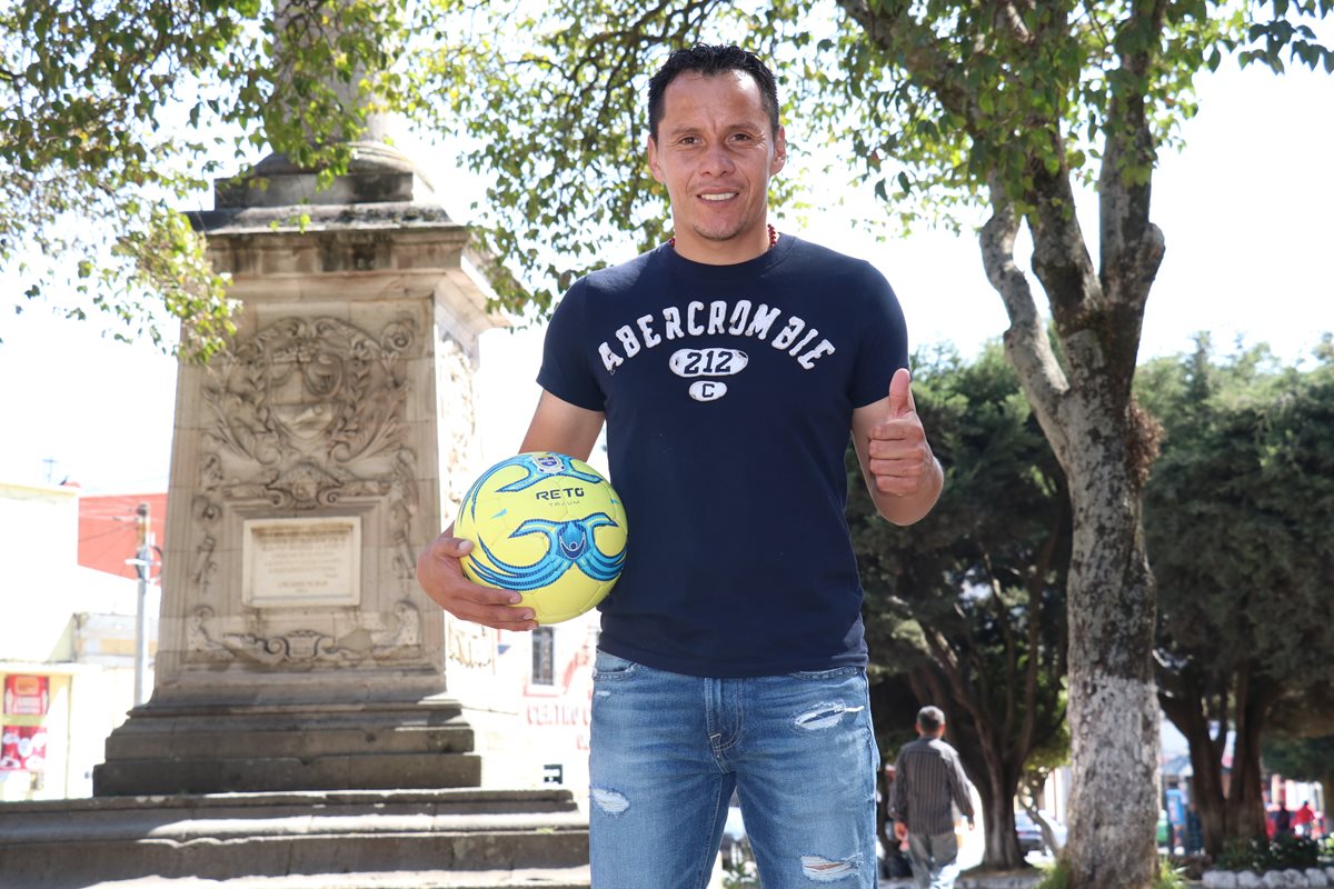El jugador se siente motivado por la confianza que le ha dado Wálter Claverí. (Foto Prensa Libre: Raúl Juárez)