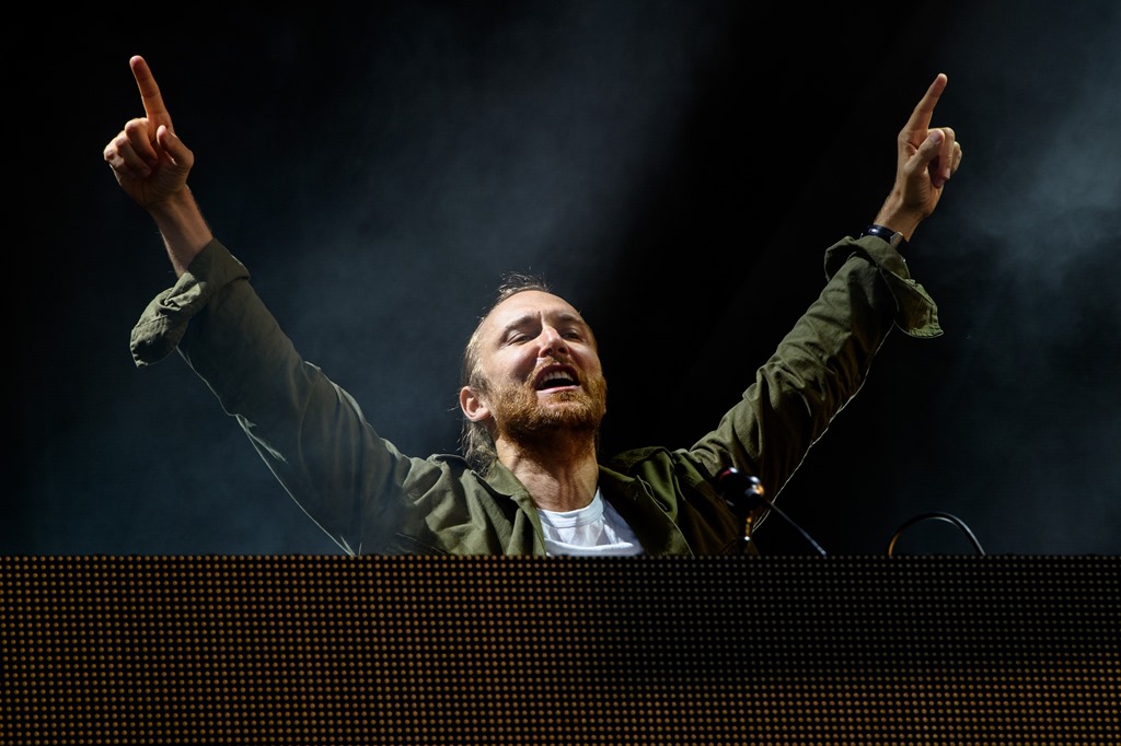 El Dj David Guetta ofrecerá concierto en Francia previo a la Euro 2016. (Foto Prensa Libre: AP)