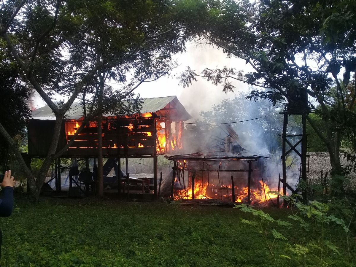 La vivienda del taxista Teobaldo Kilkán Montalban se haya en el barrio El Centro, Sayaxché, Petén.(Foto Prensa Libre: Rigoberto Escobar)