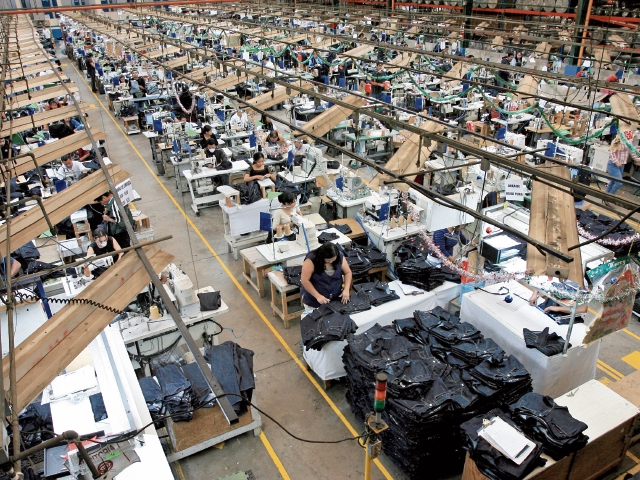 La SAT proyectó que el sacrificio fiscal por las reformas a la Ley de Zonas Francas representará entre Q113 a Q300 millones.  (Foto Prensa Libre: Hemeroteca) 