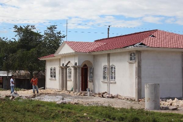 Construcción del edificio que albergará las oficinas de la Municipalidad de El Chal, Petén.
