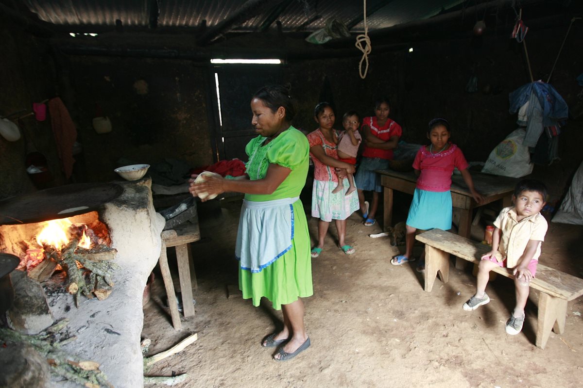 Lo pobreza y desnutrición están concentradas principalmente en el interior del país. (Foto Prensa Libre: Hemeroteca PL)
