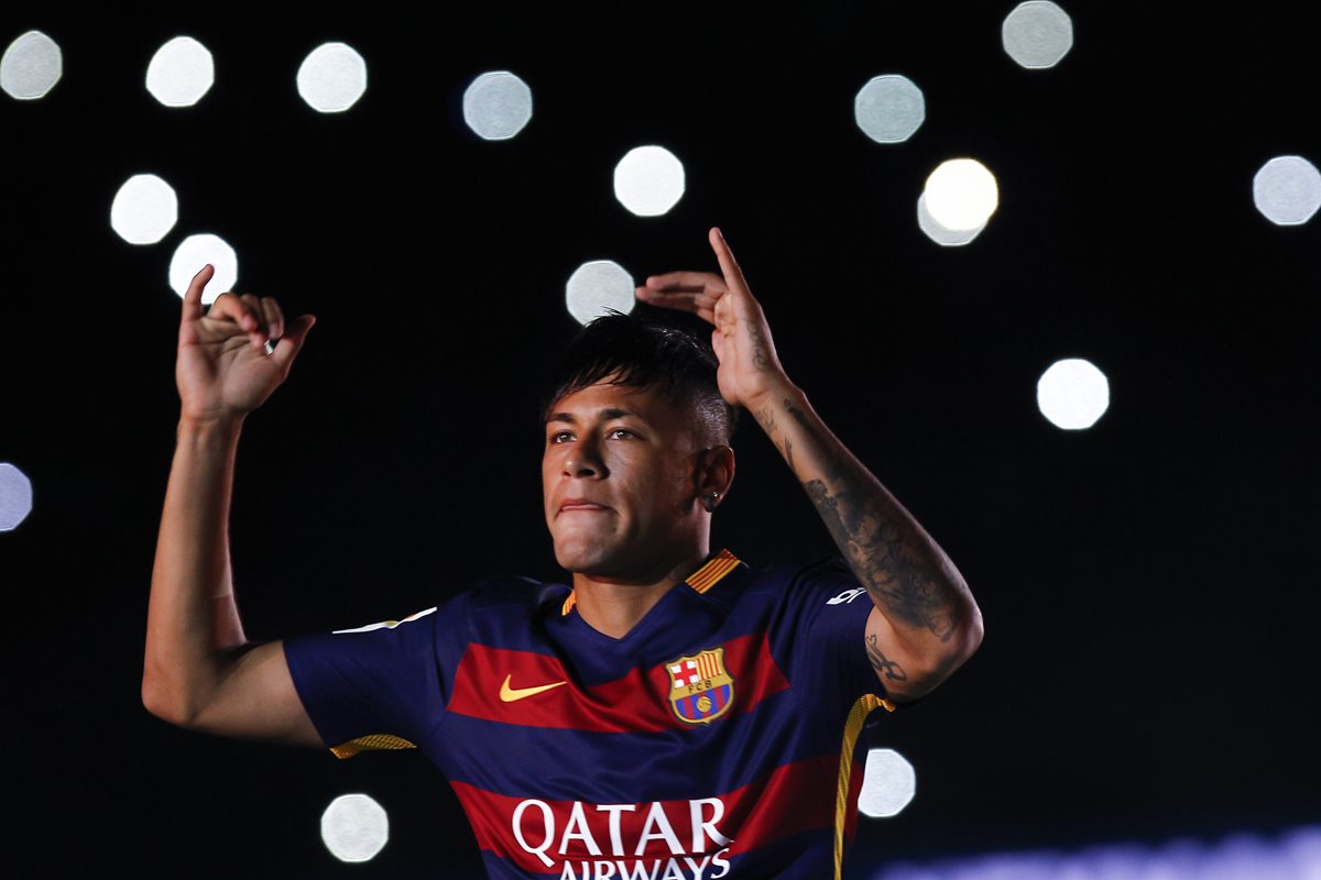 El Barcelona informó ayer que Neymar estaría fuera por dos semanas. (Foto Prensa Libre: AFP)