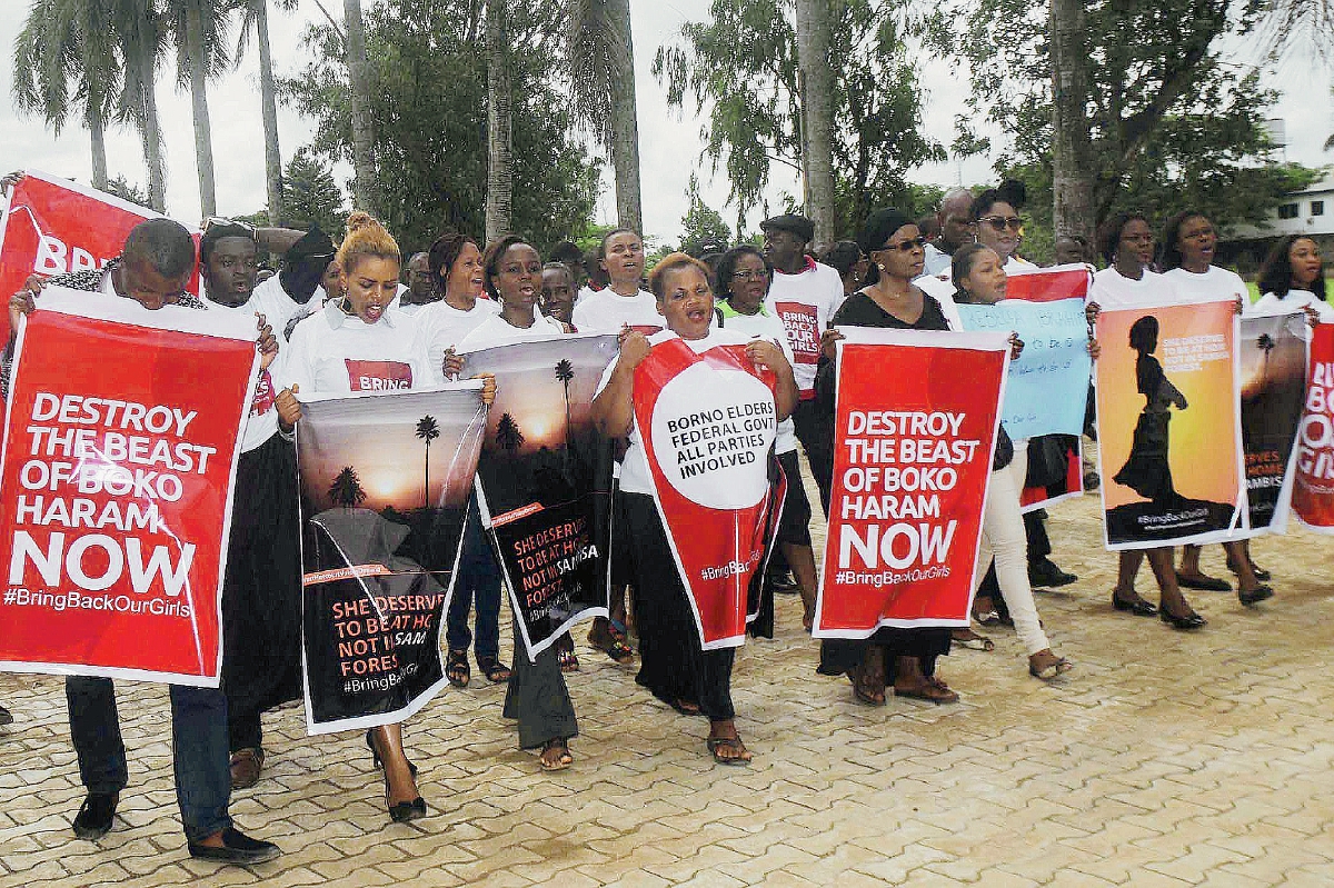 Manifestación por la aparición de las niñas secuestradas por Boko Haram en 2014. Foto: EFE