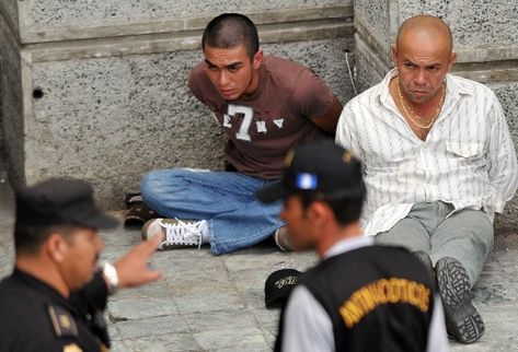 Dos de las personas capturadas, sospechas de proteger a Mauro Salomón Ramírez. (Foto Prensa Libre: AFP)