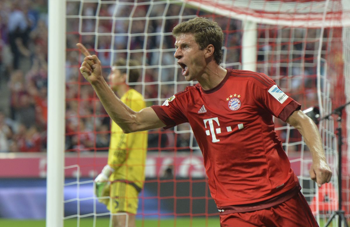 Thomas Müller festeja luego de anotar su segundo gol. (Foto Prensa Libre: AP)