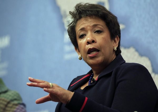 Loretta Lynch, fiscal general de Estados Unidos, comparece ante la prensa en Londres, Inglaterra (Foto Prensa Libre: AP)