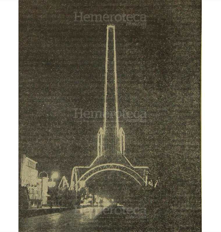 Cervecerí­a Centroamericana donó el alumbrado de la  torre del Reformador. 27/9/1958. (Foto: Hemeroteca PL)