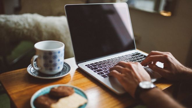 Apple ha introducido una nueva medida que no ha gustado nada a muchos anunciantes... (GETTY IMAGES)