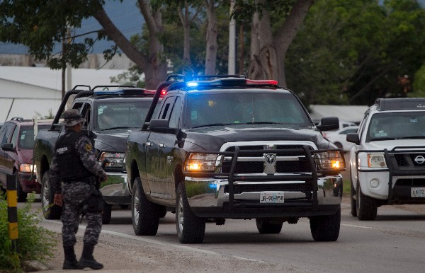 Las fuerzas de seguridad mexicanas participan en un operativo en el estado de Jalisco. (Foto Prensa Libre: AFP)