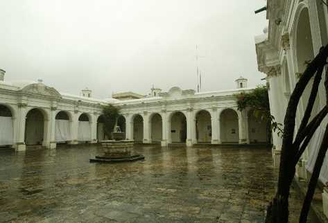 El musac ofrece diversas exposiciones y visitas guiadas para este mes.