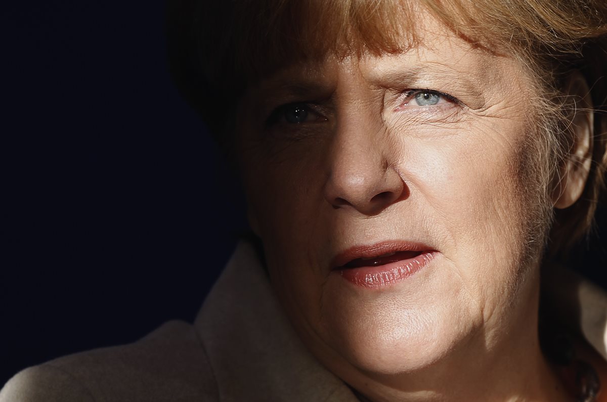 Ángela Merkel fue seleccionada como "personaje del año" por la influyente revista TIME. (Foto Prensa Libre: AP)