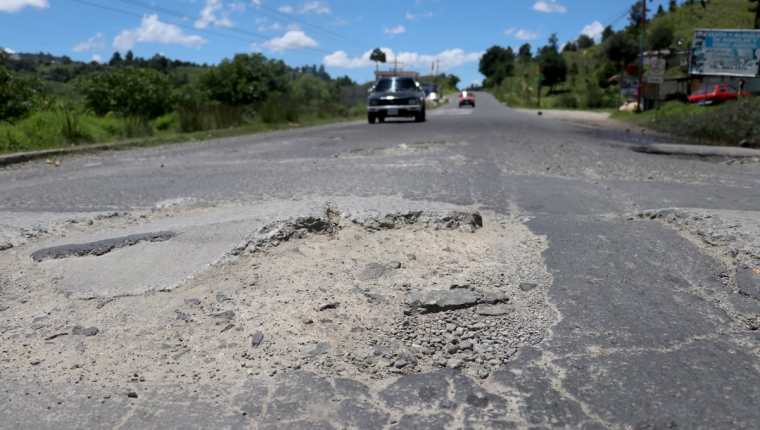 La Carretera entre Huehuetenango y Totonicapán es una de las vías que serán prioridad para las autoridades. (Foto Prensa Libre: Mike Castillo)
