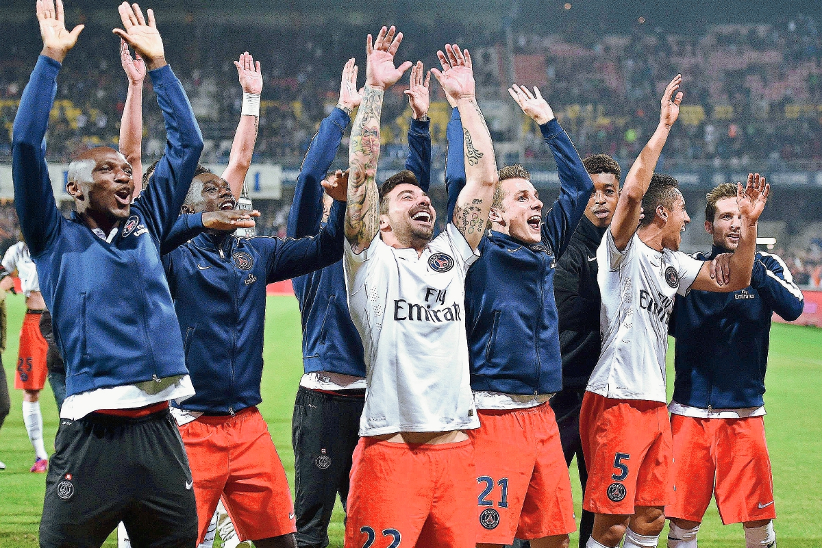 Los jugadores del PSG tienen una motivación extra al ser los mejores pagados. (Foto Prensa Libre: AFP)