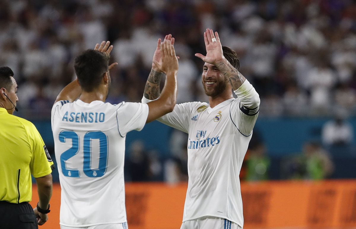 Ramos y Asensio fueron de los mejores jugadores del Real Madrid en el clásico en Miami. (Foto Prensa Libre: EFE)