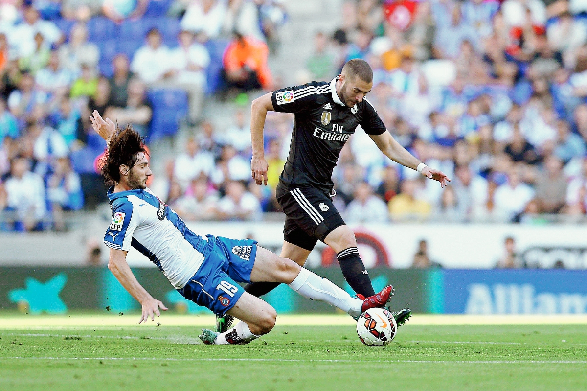 El delantero francés del Real Madrid, Karim Benzema está pendiente de evolución de su lesión. (Foto Prensa Libre: EFE)