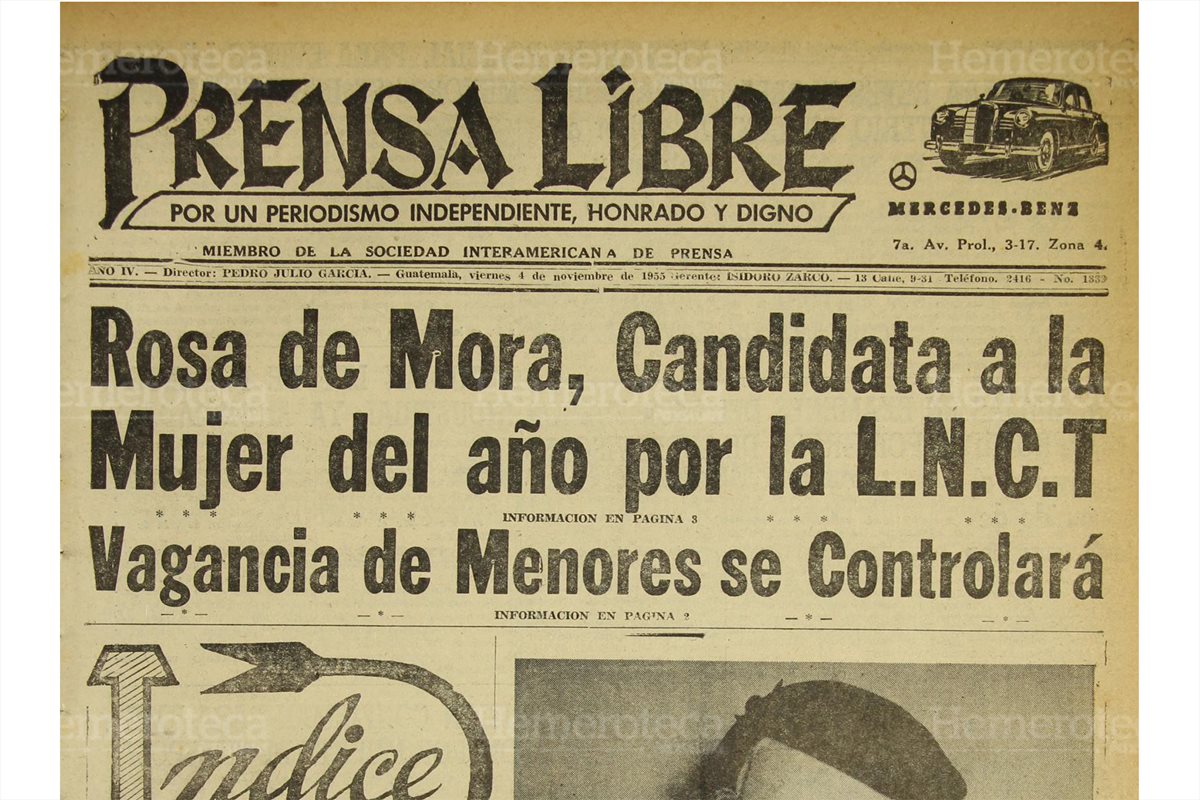 Doña Rosa Castañeda de Mora, designada Mujer del Año. Portada de Prensa Libre del 4/11/1955. (Foto: Hemeroteca PL)