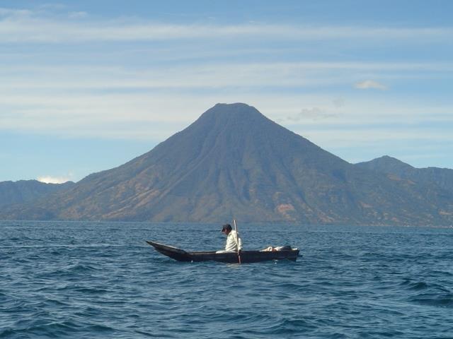 El Lago de Atitlán es reconocido por su belleza natural. (Foto: Hemeroteca PL)