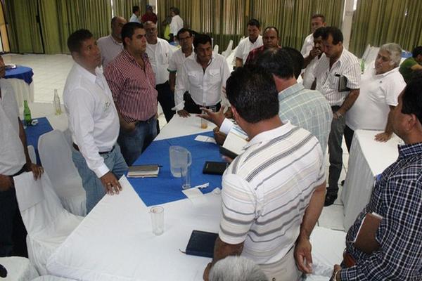 Los jefes ediles de nororiente se reunieron en Zacapa. (Foto Prensa Libre: Edwin Paxtor)<br _mce_bogus="1"/>