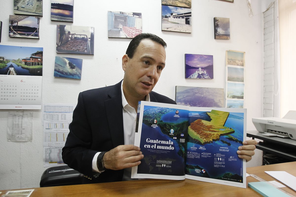 Gabriel Biguria, presidente de mesa de marca país con la revista Guatemala Beyond Expectations. (Foto Prensa Libre: Paulo Raquec)