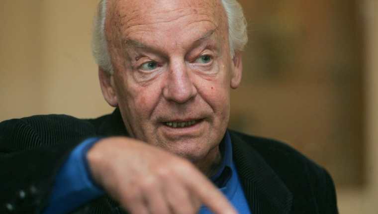 Fotografía de archivo tomada el 09/07/2009 del escritor y periodista uruguayo, Eduardo Galeano, quien murió en Montevideo a los 74 años de edad. (Foto Prensa Libre: EFE/ARCHIVO/Iván Franco)