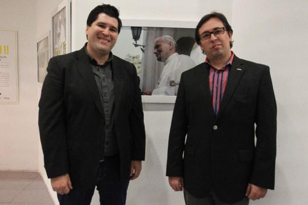 Vittorio Sanchinelli y Roberto Vassaux, gerentes de mercadeo y general de Fox International Channels, Guatemala, respectivamente. (Foto Prensa Libre: Edwin Castro)