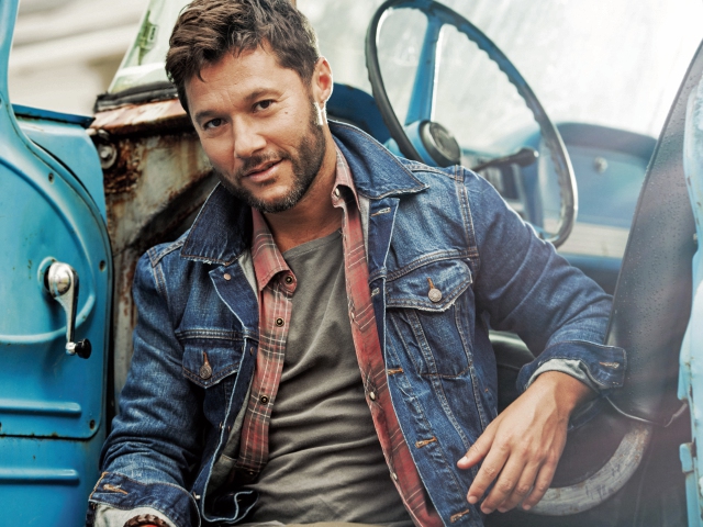 Diego Torres comparte un mensaje conciliador en su nueva canción.