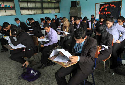 Ministerio de Educación bajaría cobertura y calidad de planes. (Foto Prensa Libre: Estuardo Paredes)