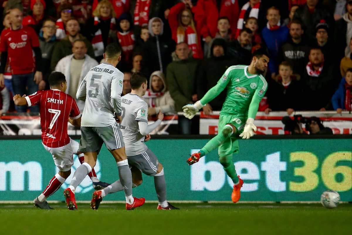 El Manchester United pasa momentos difíciles en el futbol inglés. (Foto Prensa Libre: AFP)