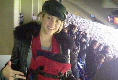 Su primera salida oficial al Camp Nou. Foto Prensa Libre:@shakira