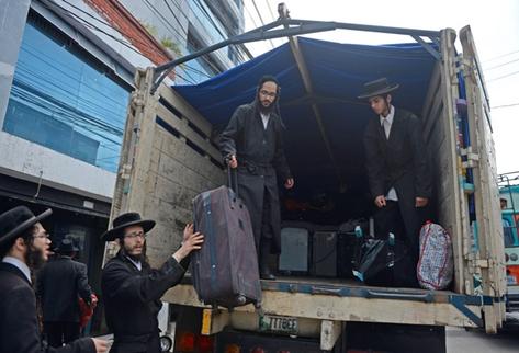 Los judíos se instalaron en un viejo edificio después de su expulsión. (Foto Prensa Libre: AFP)