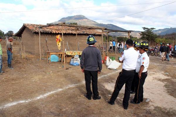 Testigos comentan que el atacante era un desconocido que se dio a la fuga. (Foto Prensa Libre: Hugo Oliva)