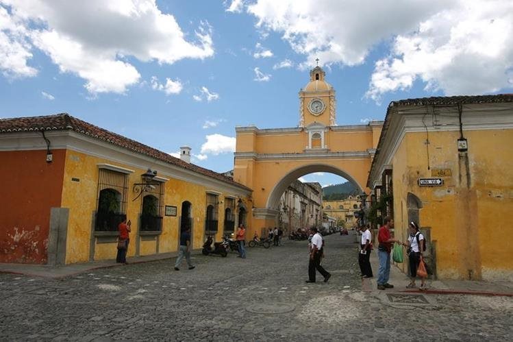 Antigua Guatemala es uno de los lugares más visitados por turistas nacionales. (Foto Prensa Libre: Hemeroteca PL)