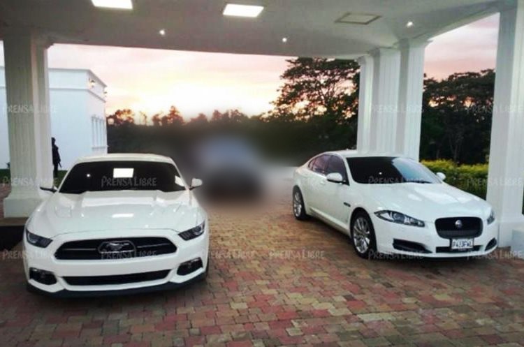 MP localiza vehículos de lujo que desaparecieron de la residencia de Manuel Baldizón el pasado 4 de febrero. (Foto Prensa Libre: Hemeroteca PL)